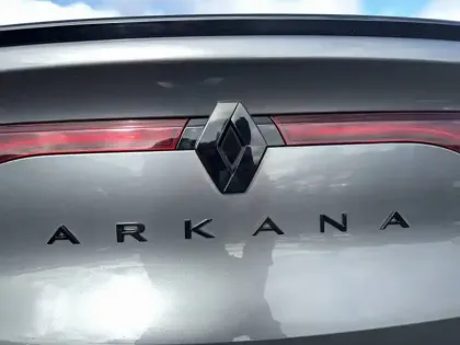 Photo 82 Renault Arkana  E-Tech hybride 145 - 22