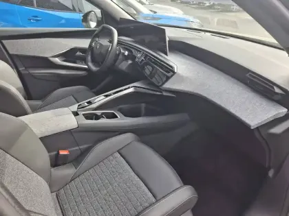 Photo 46 Peugeot 3008  Hybrid 136 e-DCS6