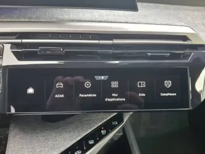 Photo 84 Peugeot 3008  Hybrid 136 e-DCS6