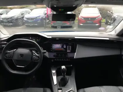 Photo 13 Peugeot 308  PureTech 130ch S&S BVM6