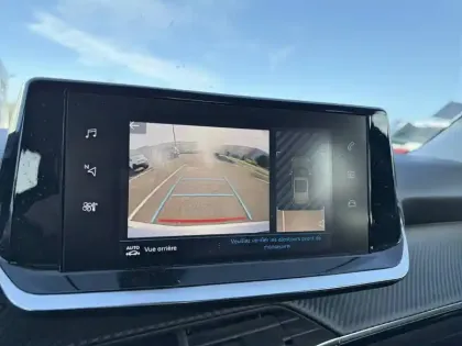 Photo 19 Peugeot 2008  PureTech 130 S&S BVM6