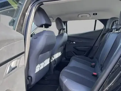 Photo 11 Peugeot 2008  PureTech 130 S&S BVM6