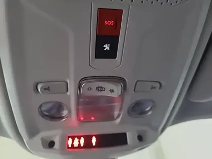 Photo 48 Peugeot 2008 Gén. II Ph1 Allure 5