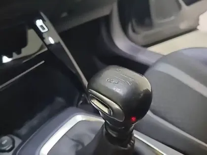 Photo 100 Peugeot 2008  PureTech 130 S&S BVM6