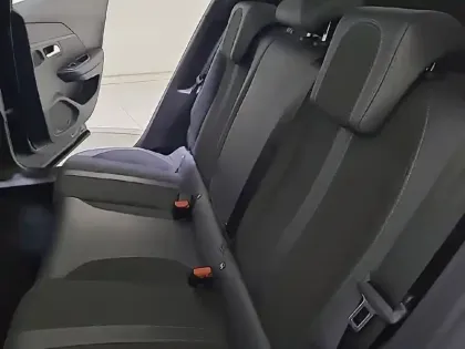 Photo 66 Peugeot 2008  PureTech 130 S&S BVM6