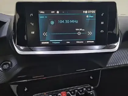 Photo 73 Peugeot 2008  PureTech 130 S&S BVM6