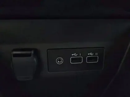 Photo 26 Renault Clio  E-Tech full hybrid 145