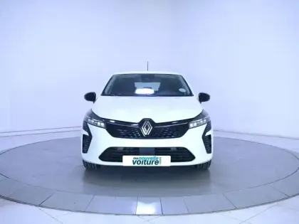 Photo 33 Renault Clio  E-Tech full hybrid 145