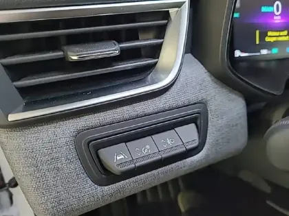 Photo 62 Renault Clio  E-Tech full hybrid 145