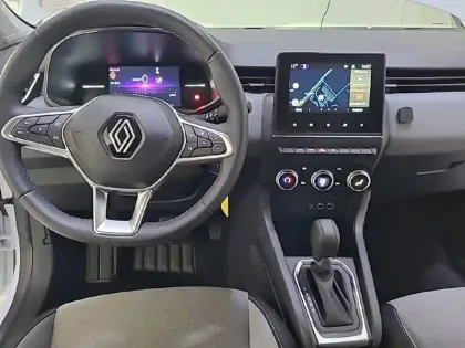 Photo 39 Renault Clio  E-Tech full hybrid 145