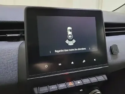 Photo 51 Renault Clio  E-Tech full hybrid 145