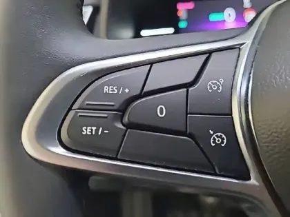 Photo 92 Renault Clio  E-Tech full hybrid 145