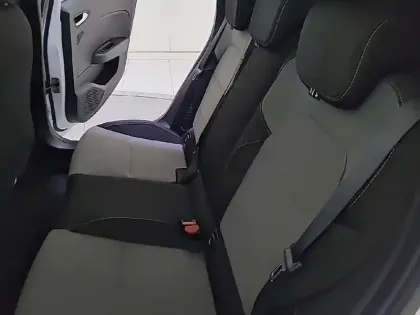 Photo 75 Renault Clio  E-Tech full hybrid 145