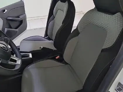 Photo 42 Renault Clio  E-Tech full hybrid 145