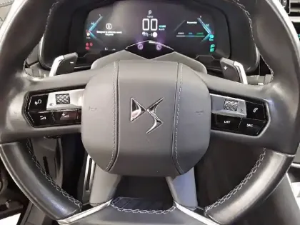 Photo 8 DS DS 7 DS7 Crossback Hybride E-Tense 300 EAT8 4x4