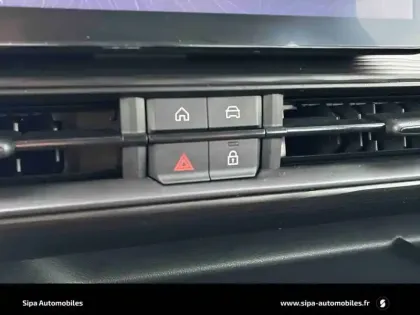 Photo 96 Jeep Avenger  1.2 Turbo T3 100 ch