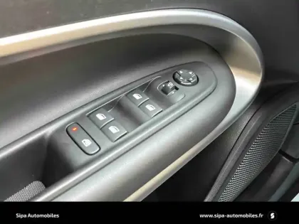 Photo 48 Jeep Avenger  1.2 Turbo T3 100 ch