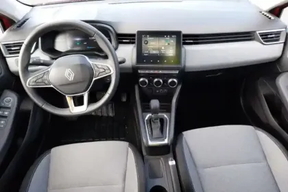 Photo 8 Renault Clio  E-Tech full hybrid 145 ch GSR2