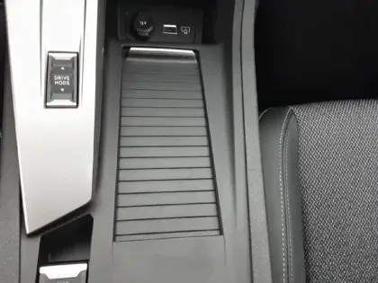 Photo 49 Peugeot 308  BlueHDi 130ch S&S EAT8