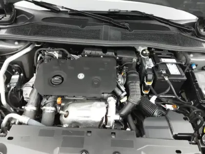 Photo 14 Peugeot 308  BlueHDi 130ch S&S EAT8