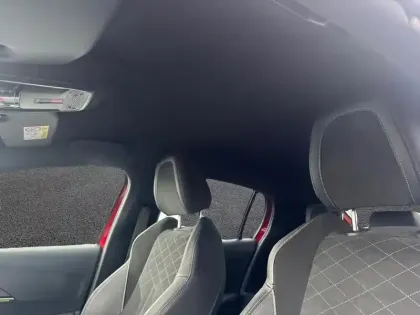 Photo 24 Peugeot 208  PureTech 100 S&S BVM6 GT Pack