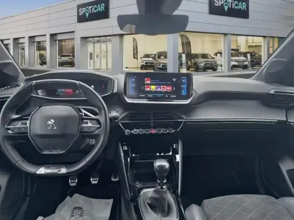 Photo 9 Peugeot 208  PureTech 100 S&S BVM6 GT Pack