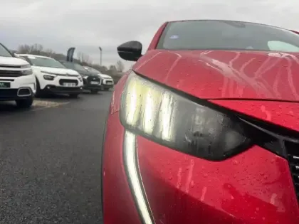 Photo 13 Peugeot 208  PureTech 100 S&S BVM6 GT Pack