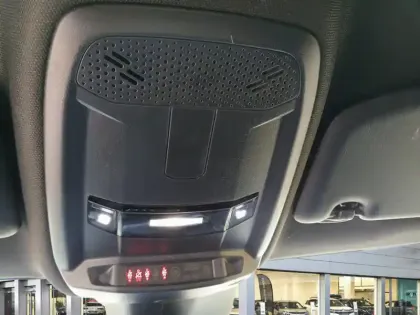 Photo 24 Peugeot 208  PureTech 100 S&S EAT8 GT