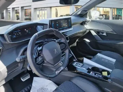 Photo 27 Peugeot 208  PureTech 100 S&S EAT8 GT