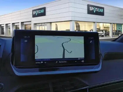 Photo 10 Peugeot 208  PureTech 100 S&S EAT8 GT