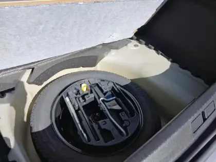 Photo 26 Peugeot 208  PureTech 100 S&S EAT8 GT