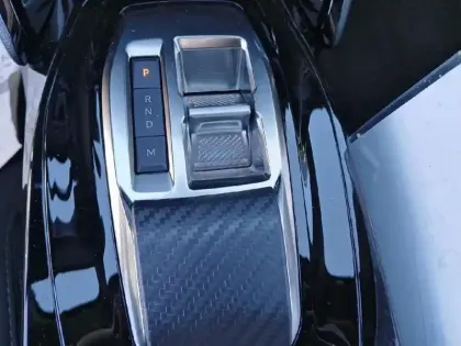 Photo 23 Peugeot 208  PureTech 100 S&S EAT8 GT