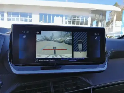 Photo 25 Peugeot 208  PureTech 100 S&S EAT8 GT