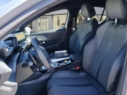 Photo 8 Peugeot 208  PureTech 100 S&S EAT8 GT