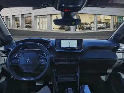 Photo 9 Peugeot 208  PureTech 100 S&S EAT8 GT