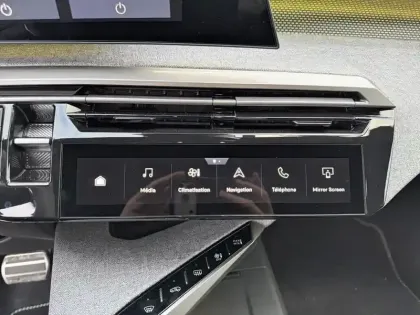 Photo 12 Peugeot 3008  Hybrid 136 e-DCS6 GT