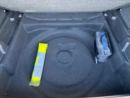 Photo 26 Peugeot 3008  Hybrid 136 e-DCS6 GT