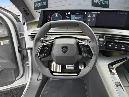 Photo 11 Peugeot 3008  Hybrid 136 e-DCS6 GT