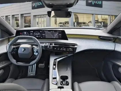 Photo 9 Peugeot 3008  Hybrid 136 e-DCS6 GT