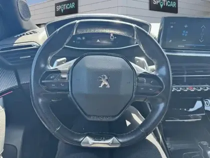 Photo 11 Peugeot 2008  PureTech 130 S&S EAT8 GT Pack