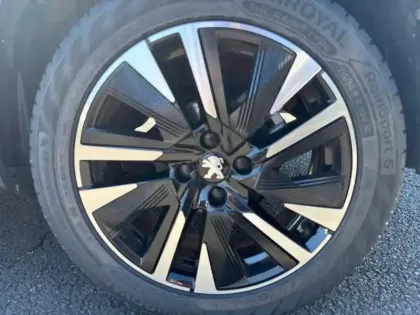 Photo 14 Peugeot 2008  PureTech 130 S&S EAT8 GT Pack