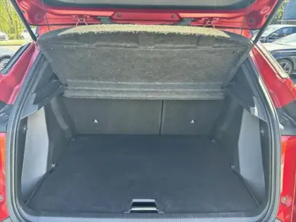 Photo 7 Peugeot 2008  PureTech 130 S&S EAT8 GT Pack