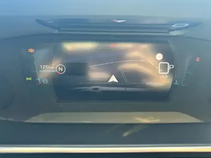 Photo 20 Peugeot 2008  PureTech 130 S&S EAT8 GT Pack