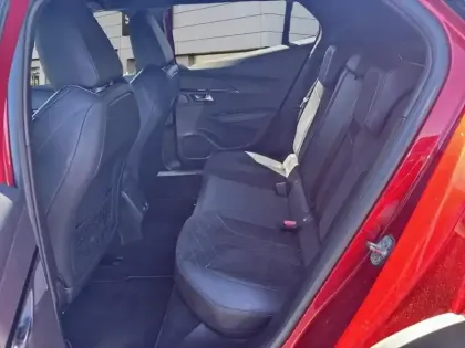 Photo 22 Peugeot 2008  PureTech 130 S&S EAT8 GT Pack