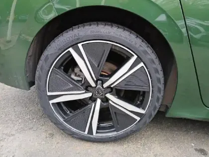 Photo 14 Peugeot 308  BlueHDi 130ch S&S EAT8 GT