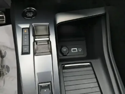 Photo 23 Peugeot 308  BlueHDi 130ch S&S EAT8 GT