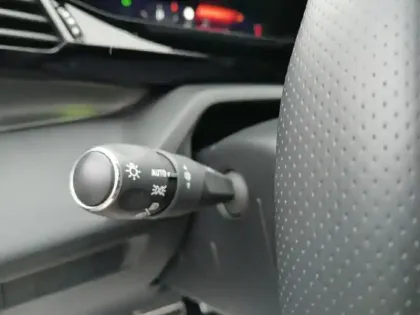 Photo 16 Peugeot 308  BlueHDi 130ch S&S EAT8 GT