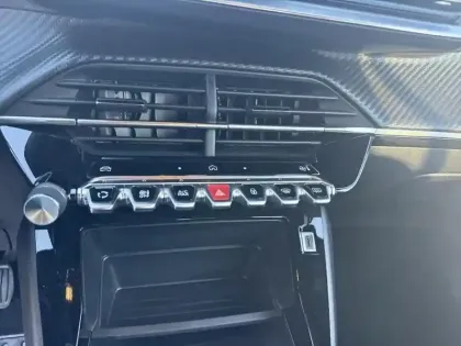 Photo 12 Peugeot 2008 Gén. II Ph2 Style 5