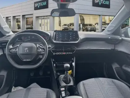 Photo 9 Peugeot 208  PureTech 100 S&S BVM6 Allure