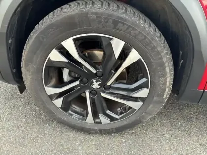 Photo 14 Peugeot 2008  PureTech 130 S&S BVM6 Allure